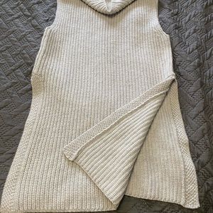 Aritzia Wilfred 100% Wool Mock Neck Sweater